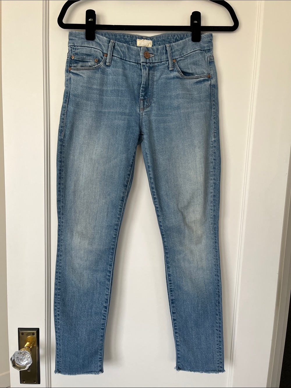 MOTHER Looker Ankle Fray Jeans